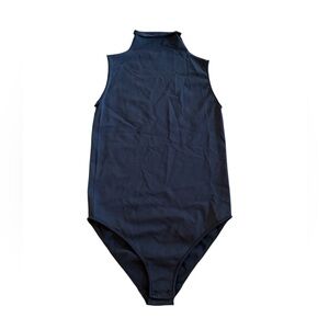 Skims mock neck stretch bodysuit s/m
Never worn black